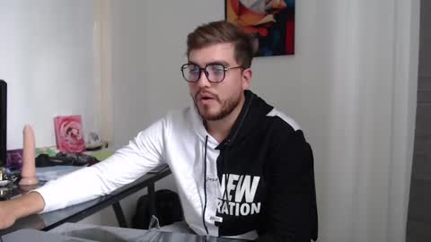 dylanhot10 online show from December 2024 08:44:01 PM