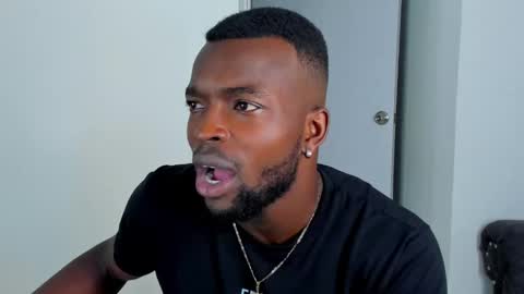 Dylan Taylor online show from October 2025 02:53:01 AM