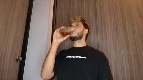 Snapshot of dylanxfun chatting on December 2025 04:08:02 AM dylanxfun online show from December 2025 04:08:02 AM