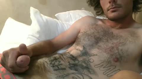 Snapshot of dylp400 chatting on December 2024 09:37:01 PM dylp400 online show from December 2024 09:37:01 PM