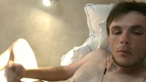 Snapshot of dylp400 chatting on February 2025 11:54:01 AM dylp400 online show from February 2025 11:54:01 AM