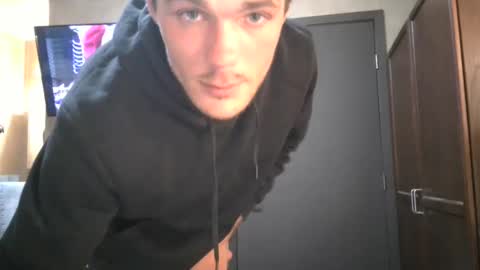 Snapshot of dylp400 chatting on February 2025 08:38:01 AM dylp400 online show from February 2025 08:38:01 AM