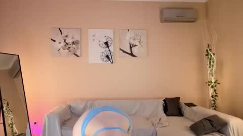 Snapshot of e1ara chatting on February 2026 11:06:02 AM e1ara online show from February 2026 11:06:02 AM