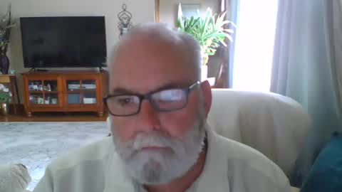 earl52 online show from May 2026 05:19:01 PM