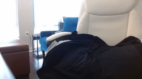 eastcoastguy776 online show from October 2025 05:55:01 PM