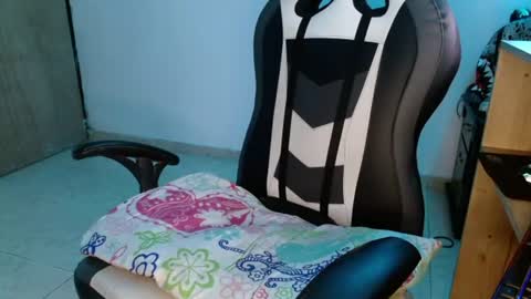 easy_money7777 online show from June 2026 09:19:01 PM