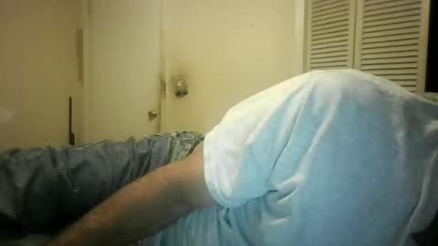Snapshot of easye4015 chatting on June 2026 12:10:01 PM Easye online show from June 2026 12:10:01 PM