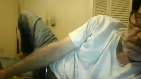Snapshot of easye4015 chatting on June 2026 12:22:01 PM Easye online show from June 2026 12:22:01 PM