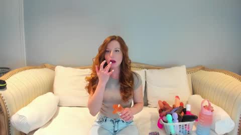 Snapshot of eatmygingersnapps chatting on February 2025 04:16:01 PM Allison online show from February 2025 04:16:01 PM