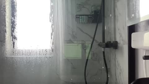 Nadia Ferreira  online show from December 2024 12:31:01 PM