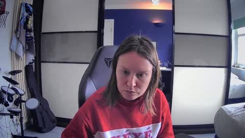 Nadia Ferreira  online show from February 2026 09:39:01 AM