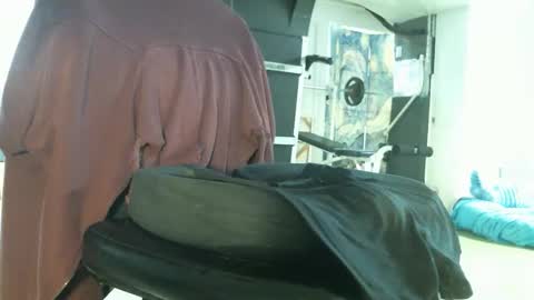 Eatshizjizz online show from November 2025 09:50:01 PM