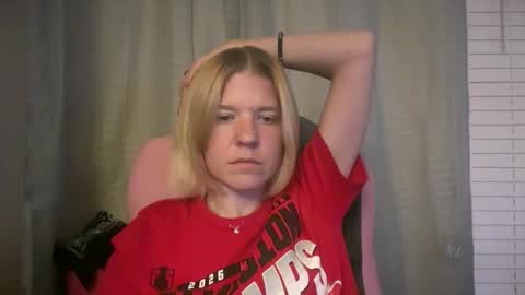 Snapshot of ebony8ivory chatting on June 2026 03:20:02 AM americnbarbie online show from June 2026 03:20:02 AM