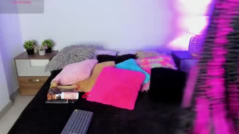 ebony_cute9 online show from April 2026 11:08:01 AM