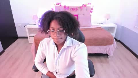 ebony_fantasy2 online show from September 2025 12:17:01 PM