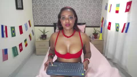 Snapshot of ebony_milf83 chatting on June 2026 03:47:01 PM Eva online show from June 2026 03:47:01 PM