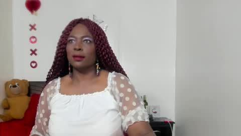 Snapshot of ebony_mine47 chatting on December 2024 11:17:02 PM Ebony Mine online show from December 2024 11:17:02 PM