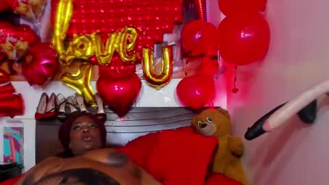 Snapshot of ebony_mine47 chatting on February 2025 03:39:02 AM Ebony Mine online show from February 2025 03:39:02 AM