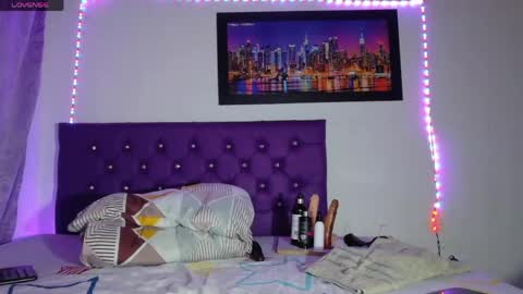 Snapshot of ebony_neighbormoans chatting on April 2026 03:53:02 AM LINA online show from April 2026 03:53:02 AM