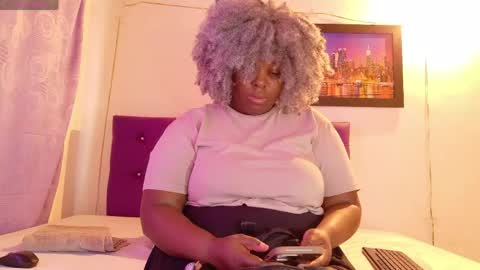 Snapshot of ebony_neighbormoans chatting on June 2026 07:38:02 PM LINA online show from June 2026 07:38:02 PM