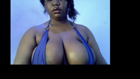 Snapshot of ebony_plumx12 chatting on April 2026 07:24:01 AM Prisy online show from April 2026 07:24:01 AM