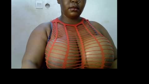 Snapshot of ebony_plumx12 chatting on May 2026 06:47:02 PM Prisy online show from May 2026 06:47:02 PM