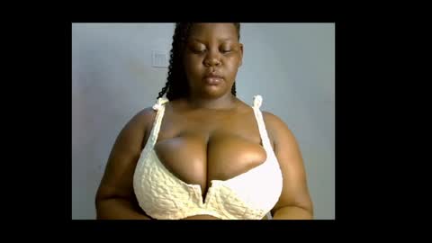 Snapshot of ebony_plumx12 chatting on May 2026 06:20:01 PM Prisy online show from May 2026 06:20:01 PM