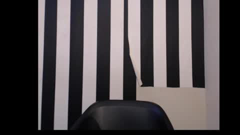 Queen online show from December 2025 10:41:02 AM