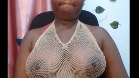 Snapshot of ebony_sexy_queen chatting on September 2025 01:18:01 AM Racheal online show from September 2025 01:18:01 AM