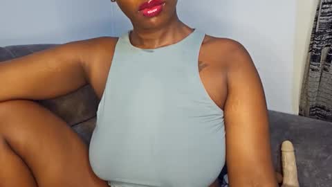 Ebony Melanie online show from December 2025 11:32:01 PM