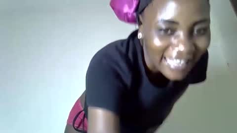 Snapshot of ebonycutegal4 chatting on April 2026 05:36:01 PM MELLEN online show from April 2026 05:36:01 PM