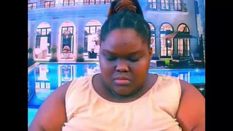 ebonyhotbuns4u2luv online show from April 2026 06:38:02 PM