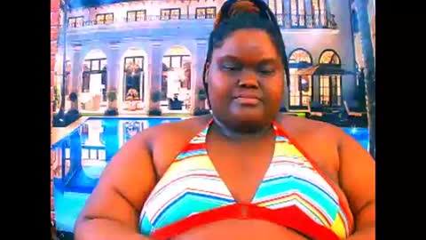 Snapshot of ebonyhotbuns4u2luv chatting on April 2026 09:45:02 AM ebonyhotbuns4u2luv online show from April 2026 09:45:02 AM