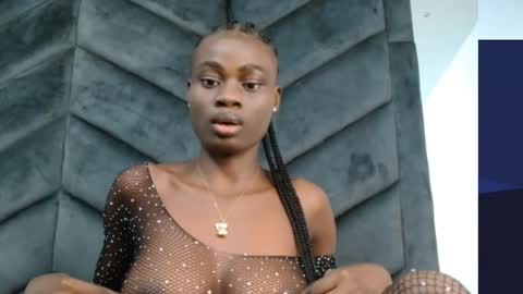 queen online show from November 2025 11:40:01 PM