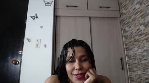 Snapshot of ebonyxprincess chatting on November 2025 10:09:02 PM ebonyxprincess online show from November 2025 10:09:02 PM