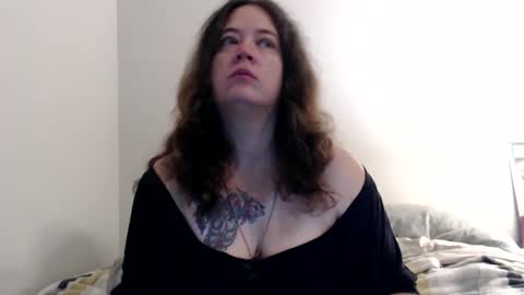 Snapshot of echosol17 chatting on September 2025 11:37:02 AM Weird Echo online show from September 2025 11:37:02 AM