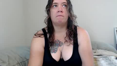 Snapshot of echosol17 chatting on October 2025 04:15:02 PM Weird Echo online show from October 2025 04:15:02 PM