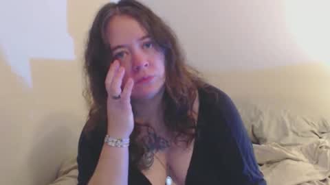 Snapshot of echosol17 chatting on January 2026 12:35:01 AM Weird Echo online show from January 2026 12:35:01 AM