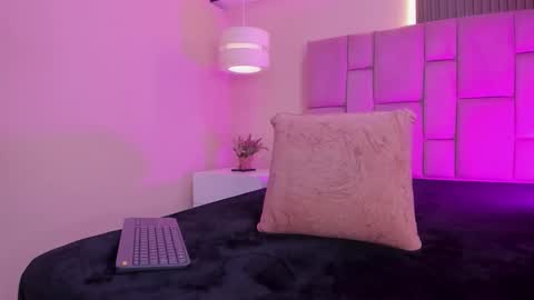 eclipse_divina online show from January 2026 04:05:01 AM