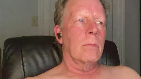 Snapshot of eddygl1968 chatting on June 2026 02:05:01 AM Eddy online show from June 2026 02:05:01 AM