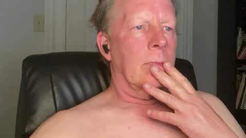 Snapshot of eddygl1968 chatting on June 2026 02:13:02 AM Eddy online show from June 2026 02:13:02 AM
