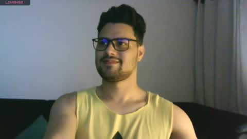 Snapshot of edgaroos chatting on February 2025 04:04:02 AM ZohanMohamed online show from February 2025 04:04:02 AM