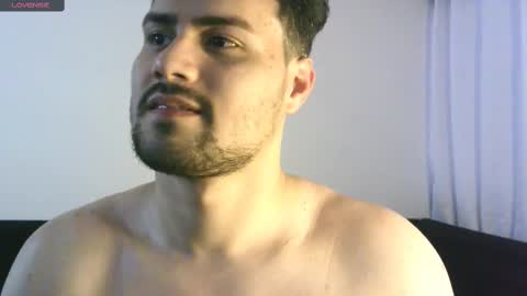 Snapshot of edgaroos chatting on February 2025 10:17:02 AM ZohanMohamed online show from February 2025 10:17:02 AM