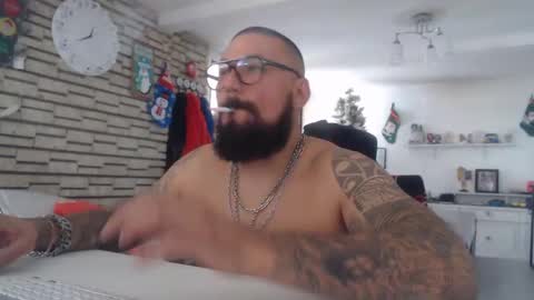 edgarram83 online show from November 2025 06:39:01 PM