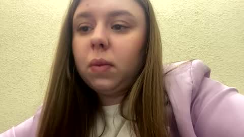 Snapshot of edina77 chatting on March 2026 09:04:01 AM Edina online show from March 2026 09:04:01 AM