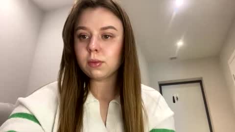 Snapshot of edina77 chatting on March 2026 08:52:01 AM Edina online show from March 2026 08:52:01 AM