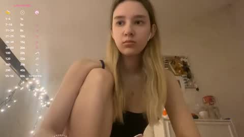 Dana online show from October 2025 07:03:01 PM