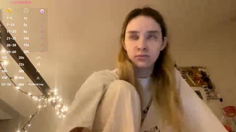 Dana online show from November 2025 06:12:01 PM