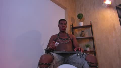 Edmund Falker online show from October 2025 04:04:01 AM