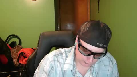 edwardaims_2please online show from April 2026 02:34:01 AM